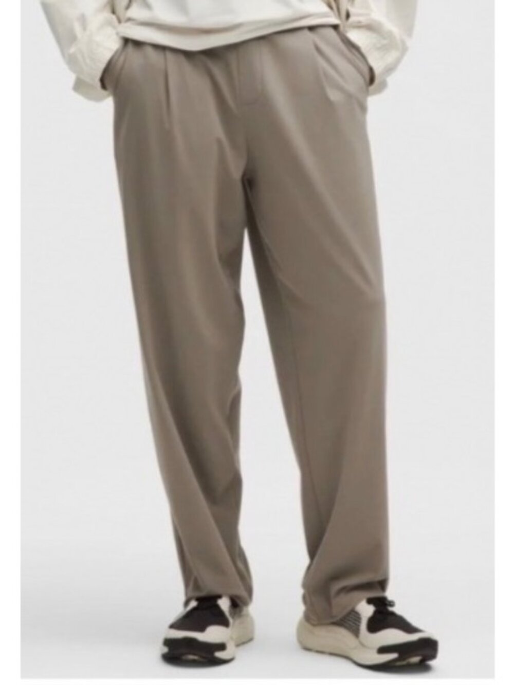 Lululemon Men's Sz Medium Khaki Pleated Pants Elastic Waist